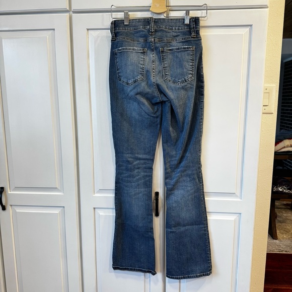 Kut from the Kloth Natalie Fab AB Bootcut. Size 00 - Picture 10 of 11